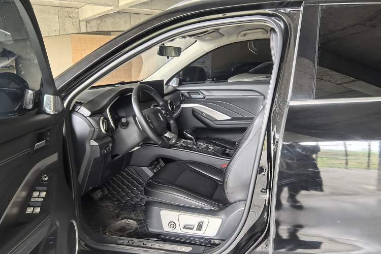 Used Wey VV6 2021 2.0T Two-Wheel Drive Smart Protection+ Interior 2