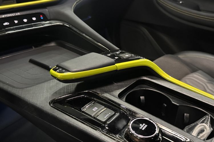 Used CHANGAN UNI-T 2022 1.5T Sport Edition Flagship Version Gear Lever