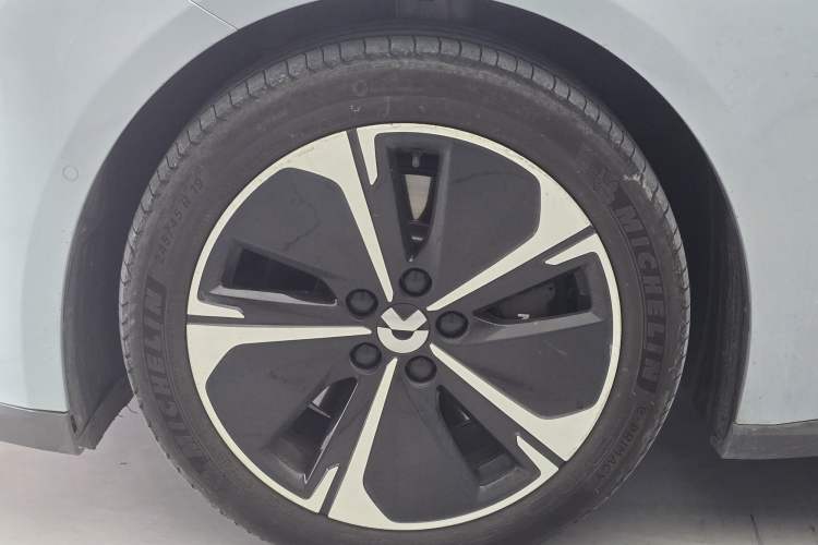 Used Nio ET5T 2023 75 kWh Touring Exterior 8