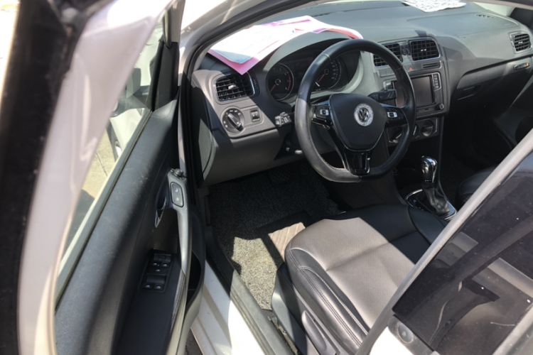 Used Volkswagen Polo 2016 1.6L Automatic Comfort Model