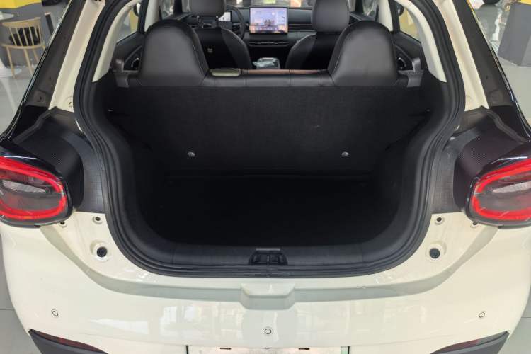 Used Dongfeng NAMMI 01 2024 430 Plus Smart+ Trunk