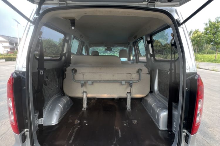 Used Wuling Hongguang V 2022 1.5L Jingqu Version Hydraulic Power Steering LAR