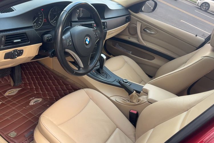 Used BMW 3 Series 2010 320i Luxury Model