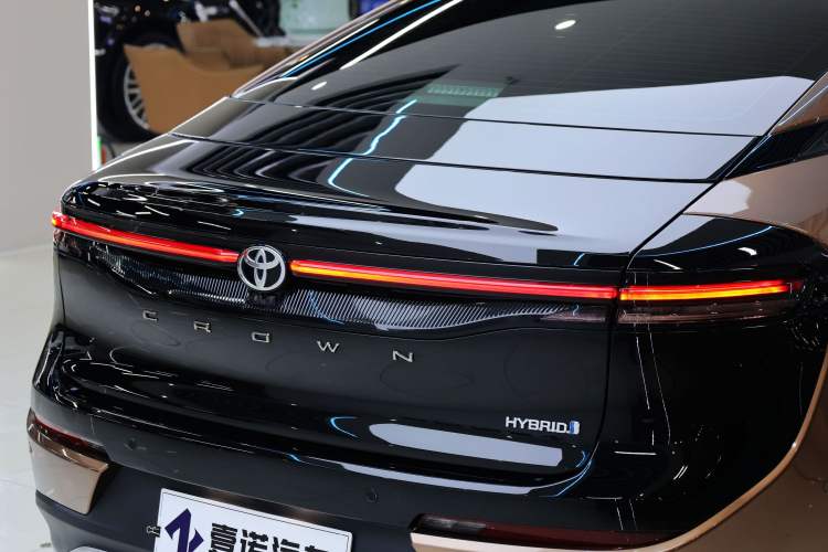 Used Toyota Crown 2023 2.4T SportCross HEV Four-Wheel Drive Ultimate Edition
