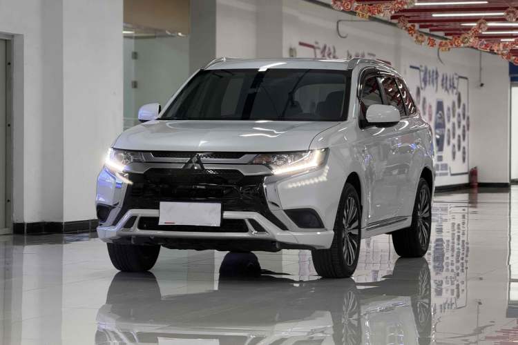 Used Mitsubishi Outlander 2021 Revised Version 2.0L Two-Wheel Drive Comfort Edition 5 Seats