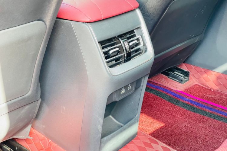 Used Hongqi H5 2025 1.5T DCT Qiyun 500 000th Unit Commemorative Edition
