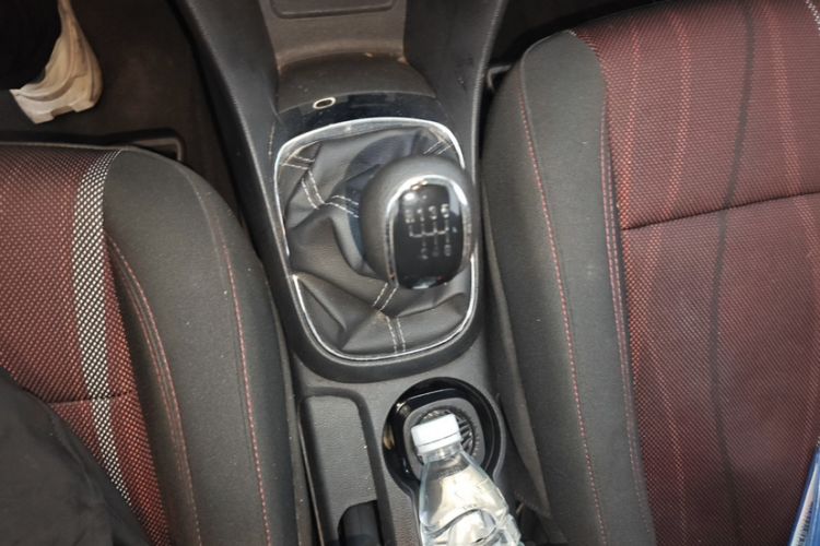 Used Buick Encore 2014 1.4T Manual Two-Wheel Drive Urban Advanced Model Interior 1