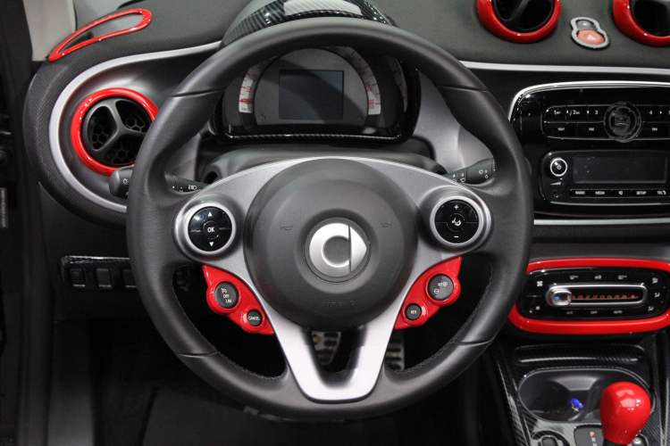 Used smart fortwo 2018 1.0L 52kW Convertible Passion Edition China V Standard
