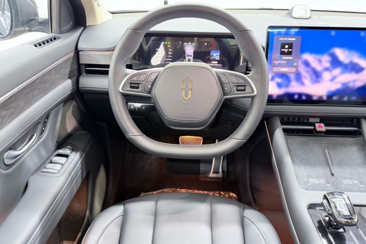 Used Hima AITO M7 2024 1.5T Rear-Drive Plus Version 5 Seats Steering Wheel