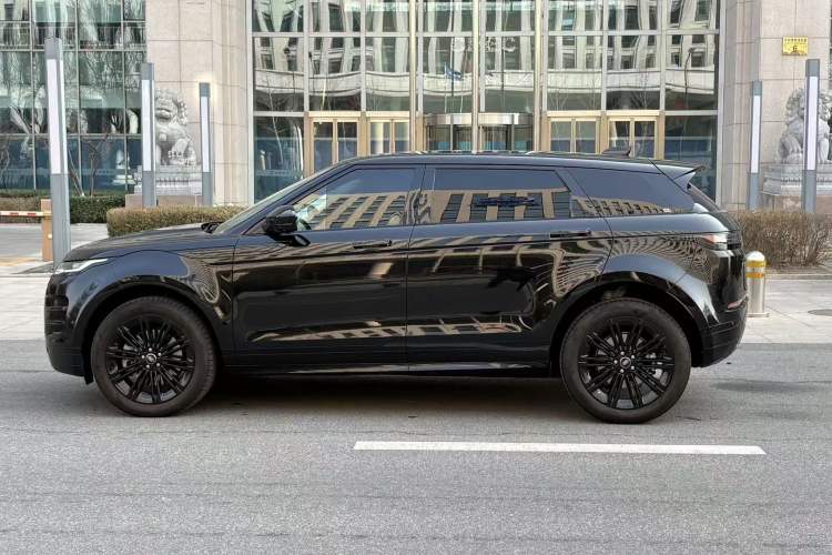 Used Land Rover Range Rover Evoque 2024 Aurora L 249 PS Prestige Light-Chasing Edition