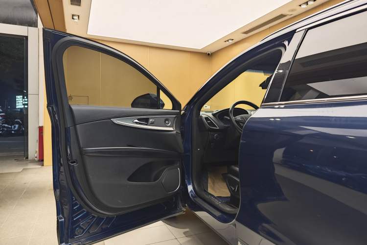 Used Lincoln MKX 2017 2.0T Four-Wheel Drive Zunya Edition
