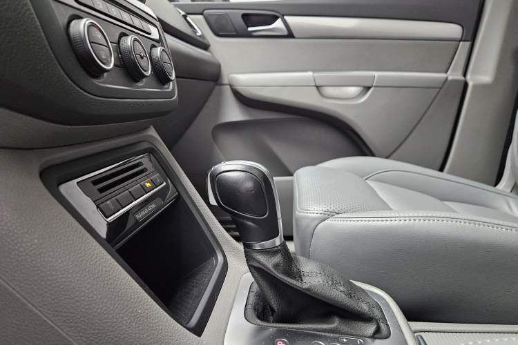 Used Volkswagen Sharan 2013 1.8TSI Standard Model
