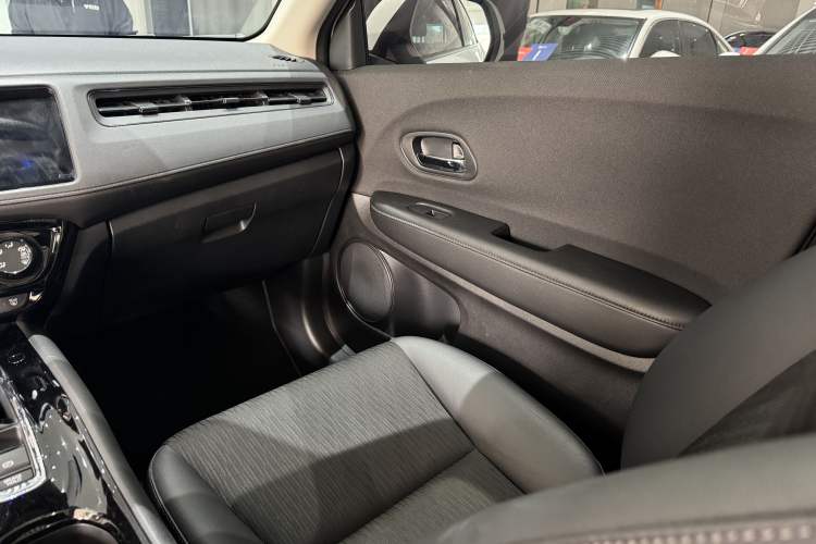 Used Honda Vezel 2020 1.5L CVT Pioneer Edition