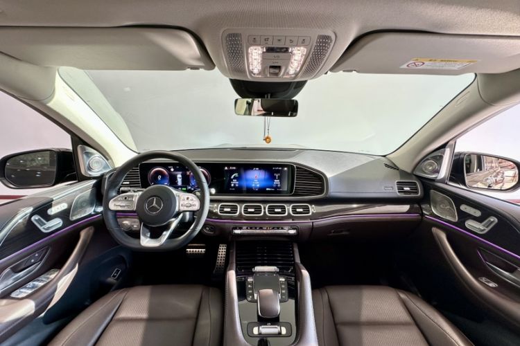 Used Mercedes-Benz GLS 2022 Second Facelift GLS 450 4MATIC Stylish Version Interior 2