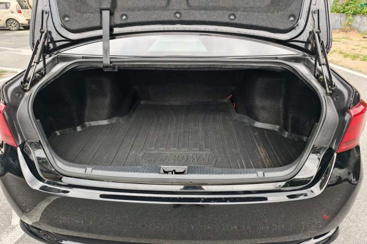 Used Toyota Crown 2015 2.0T Fashion Edition