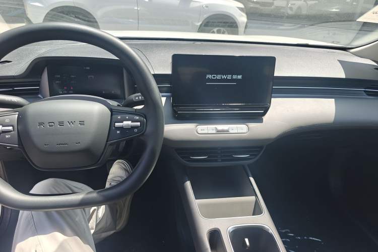 Used Roewe D6 2025 450 km Premium Edition
