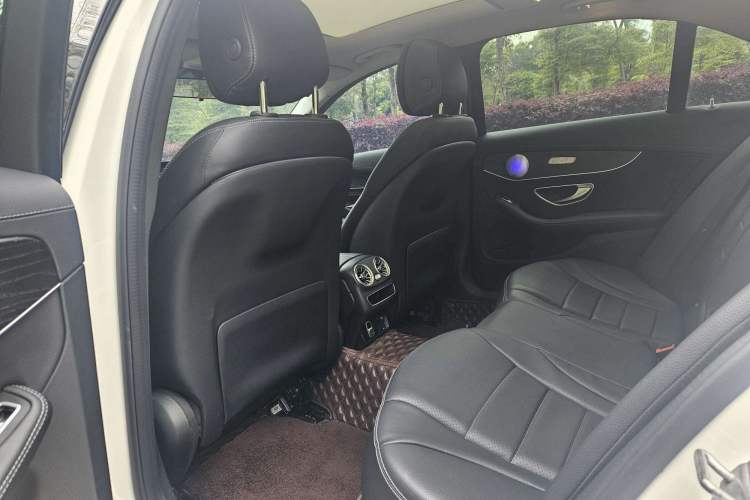 Used Mercedes-Benz C-Class 2021 C 200 L Fashion Edition Sport Version Interior 4