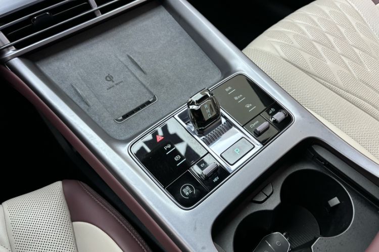 Used BYD Seal 2023 DM-i 1.5T 121km Flagship Model Gear Lever