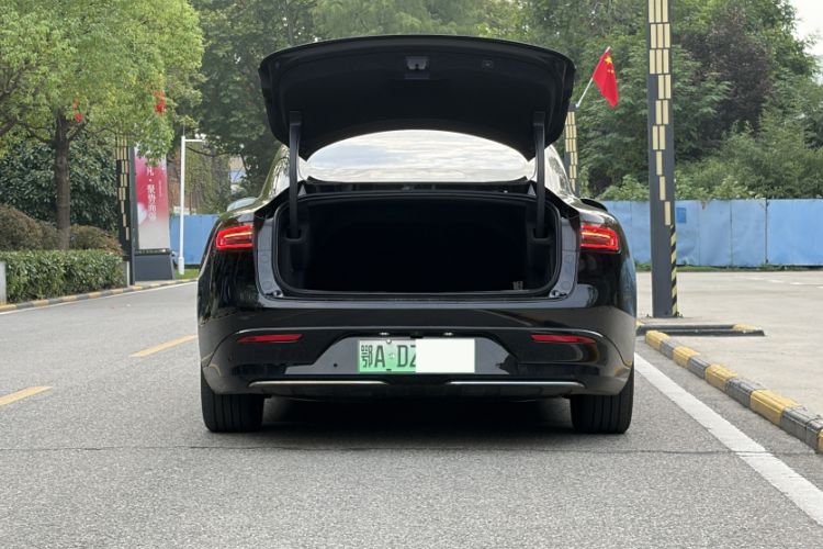 Used Hima Luxeed S7 2025 705 km Pro