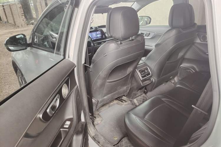 Used Chery Tiggo 8 PRO New Energy 2023 Champion Edition 1.5T 100km Glory Version Interior 1