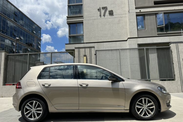 Used Volkswagen Golf 2017 230TSI Automatic Luxury Million-Vehicle Commemorative Edition