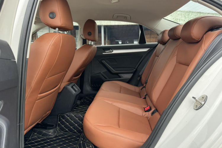 Used Volkswagen Lamando 2019 230TSI DSG Fashion Edition China VI