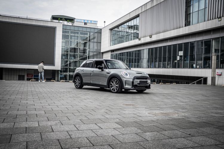 Used MINI 2022 Updated 2.0T COOPER S Classic Edition Five-Door Version Exterior 11