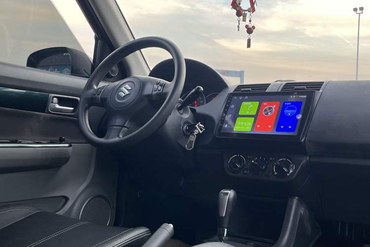 Used Suzuki Swift 2016 1.5L Automatic Fashionable Coolplay Edition
