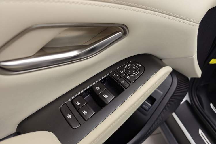 Used BYD Qin L 2024 DM-i 120KM Beyond Model