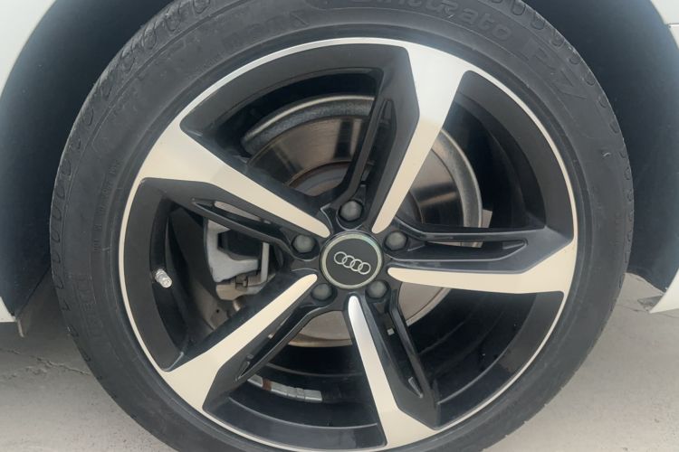 Used Audi A4L 2019 40 TFSI Fashion Edition China VI Emission Standard