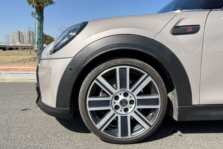 Used MINI MINI 2023 Updated 2.0T COOPER S Artist