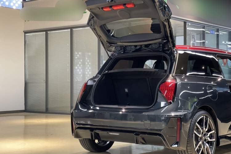 Used MINI Electric COOPER 2024 452km COOPER SE Racing Driver Exterior 7