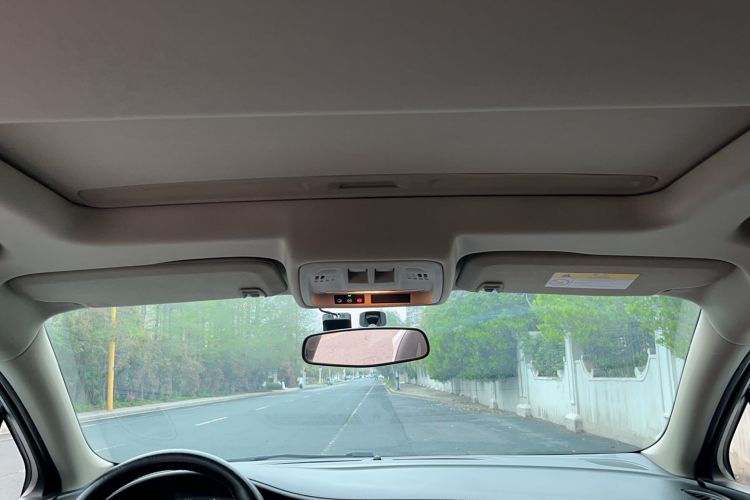 Used Buick Verano 2018 Sedan 20T Dual-Clutch Leading Model Headliner