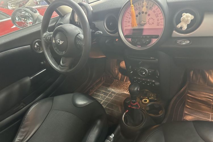 Used MINI MINI 2011 1.6L COOPER Fun