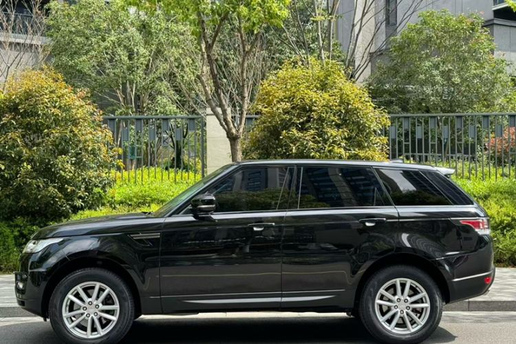 Used Land Rover Range Sport 2017 3.0 SC V6 SE Exterior 1