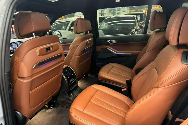 Used BMW X7 2023 xDrive40i Luxury M Sport Package