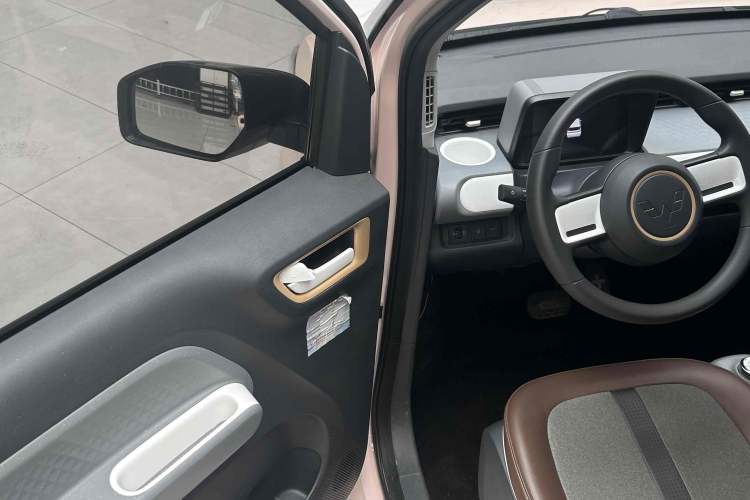 Used Wuling Hongguang MINIEV 2022 GAMEBOY 300km Enthusiast Model with Lithium Iron Phosphate