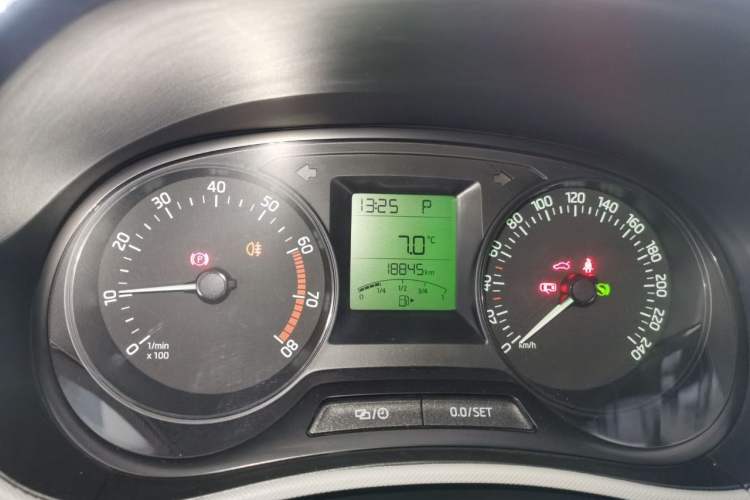 Used Skoda Fabia 2016 1.4L Automatic Car Enjoy Edition
