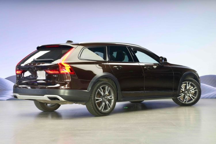 Used Volvo V90 2017 Cross Country T5 AWD Prestige Edition