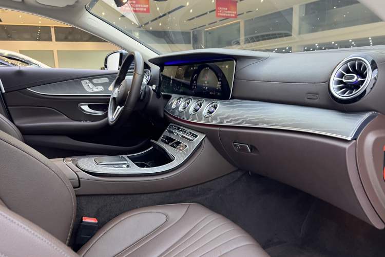 Used Mercedes-Benz CLS 2021 CLS 300 Luxury Model
