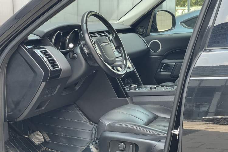 Used Land Rover Discovery 2019 3.0 SC V6 SE
