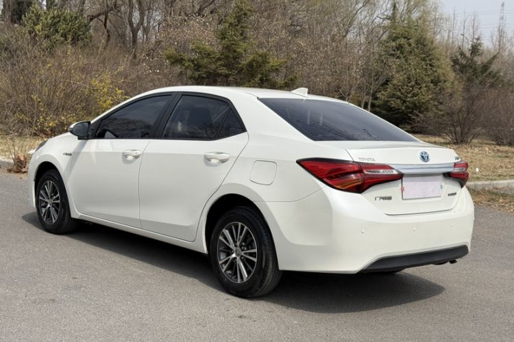 Used Toyota Levin 2016 Dual-Engine 1.8H GS E-CVT Elite Model with Sunroof

