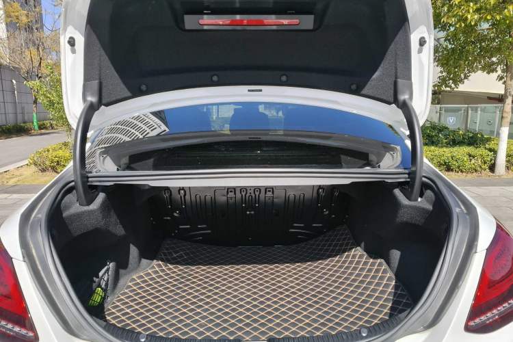 Used Mercedes-Benz C-Class 2021 C 200 L Fashion Edition Sport Version Trunk