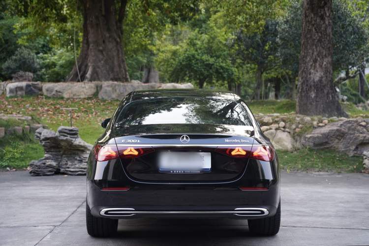 Used Mercedes-Benz E-Class 2024 E 260 L Exterior 5