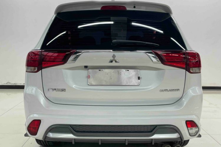 Used Mitsubishi Outlander 2021 2.0L Two-Wheel Drive Comfort Edition 5 Seats