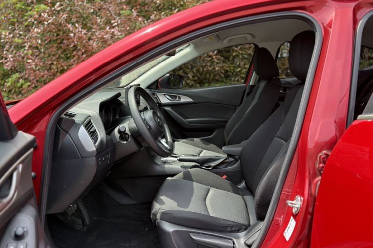 Used Mazda 3 Axela 2017 Sedan 1.5L Automatic Comfort Model Emission Standard China V Left Front Seat