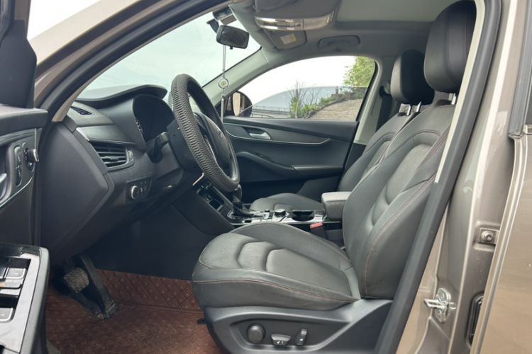 Used BORGWARD BX5 2020 20TGDI Automatic Two-Wheel Drive Pioneer Edition Interior 4