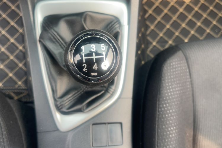 Used Toyota Corolla 2017 1.6L Manual GL Gear Lever