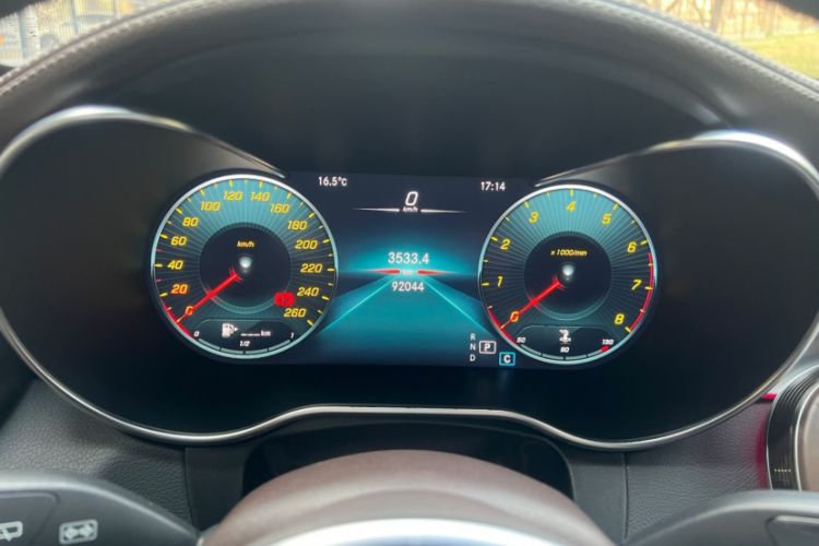 Used Mercedes-Benz GLC 2022 Refreshed GLC 300 L 4MATIC Dynamic Edition Prestige Version Odometer Close Up