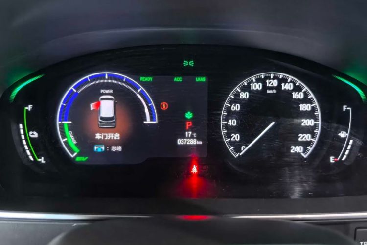 Used Honda Elysion 2022 2.0L eHEV Luxury Edition Odometer Close Up